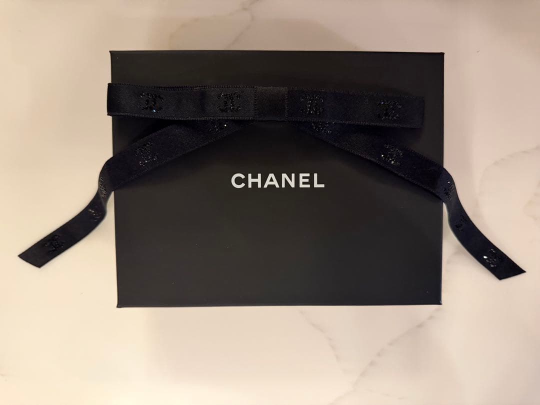 CHANEL ブラックサテン ヘアアクセサリー
