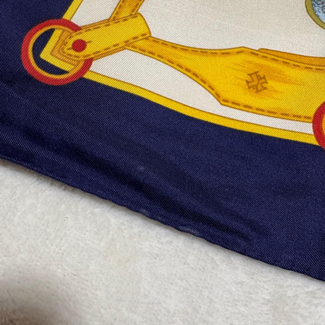 y072618 HERMES エルメス　カレ　シルクスカーフ　高級