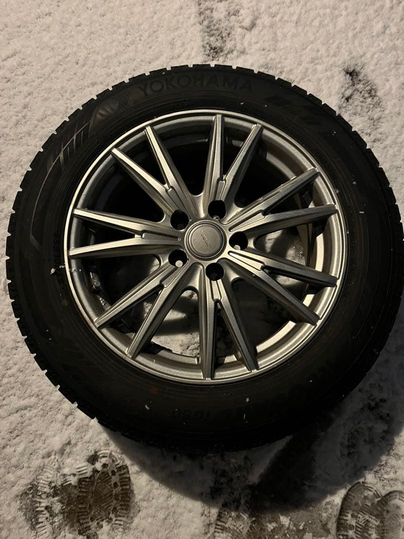 20 ヴェルファイア　スタッドレス　17インチ