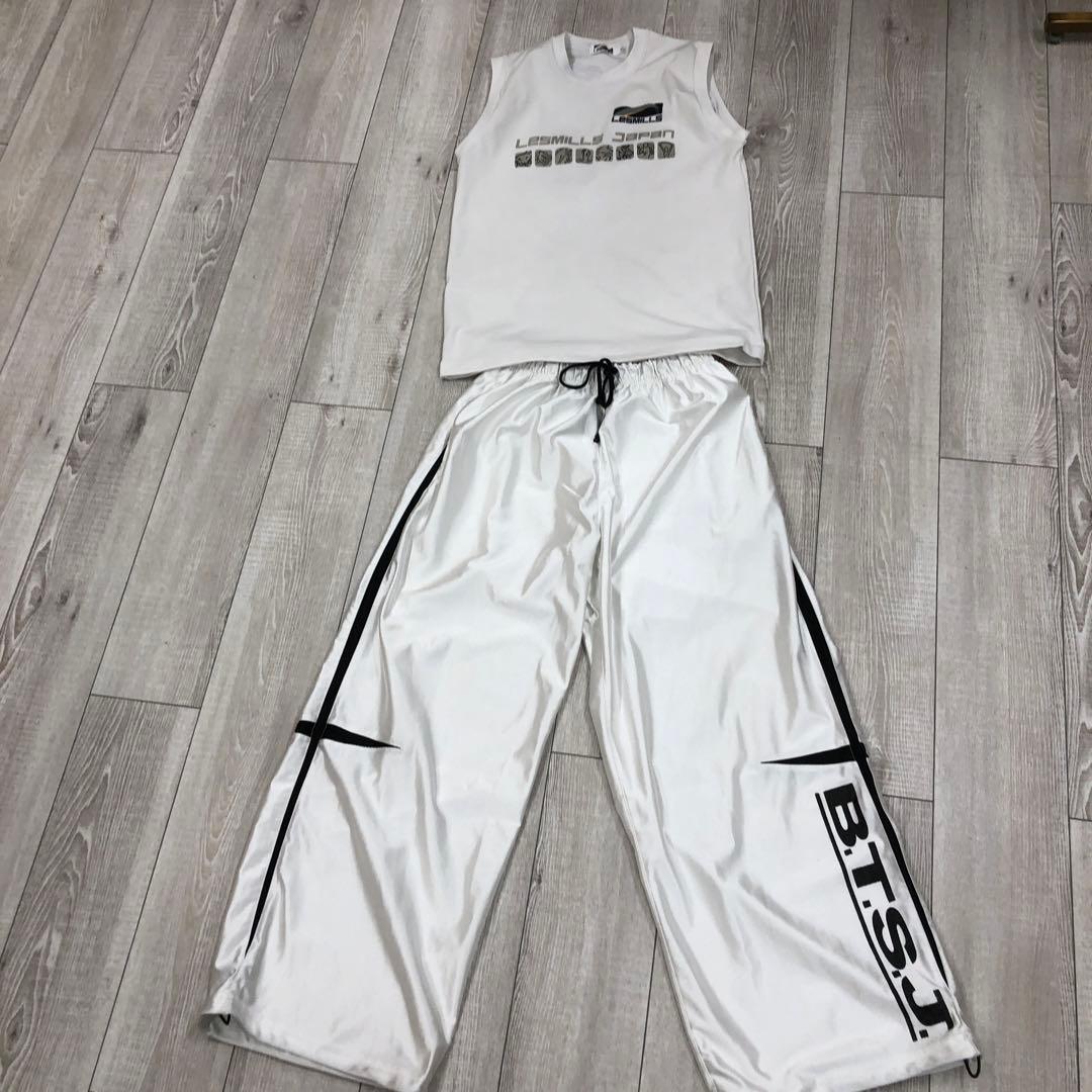 ボディコンバット　レスミルズ　激レア商品　十字架ロングパンツ　イベント早い者勝ち