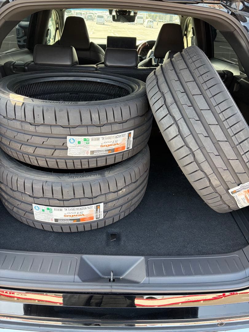 Hankook Ventus 225/45ZR18 サマータイヤ4本セット
