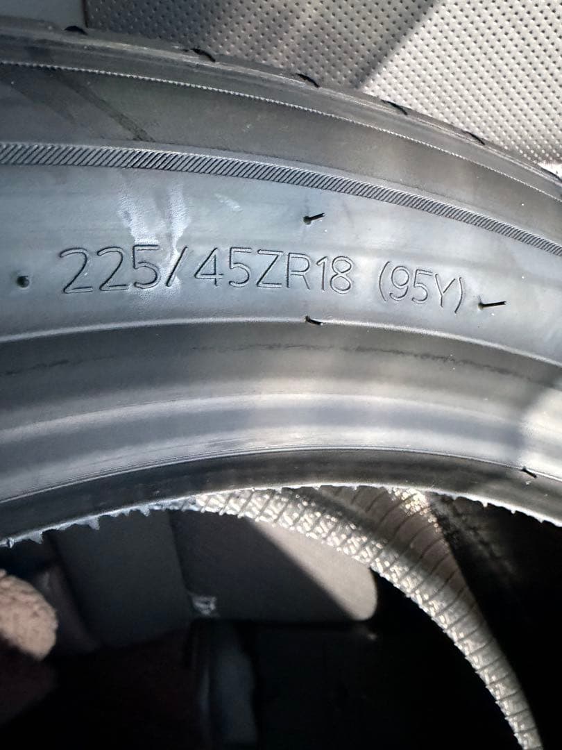 Hankook Ventus 225/45ZR18 サマータイヤ4本セット