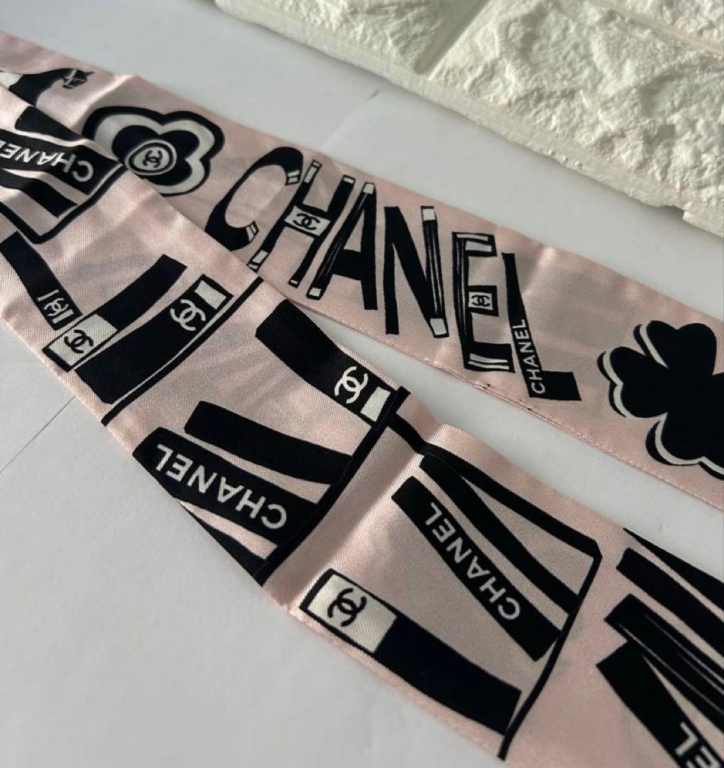 CHANEL シャネル　ロゴ スカーフ