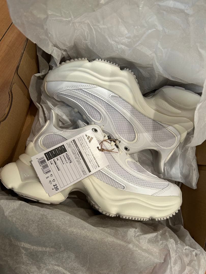 【新品・未使用】アディダス adidas オズヴィーナスOZVENUZ 23