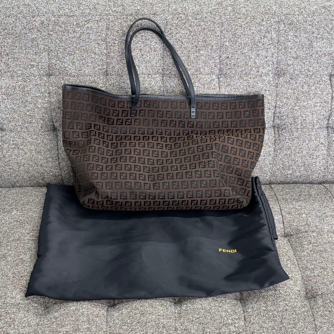 FENDI フェンディ ズッキーノ トートバッグ ブラウン E3