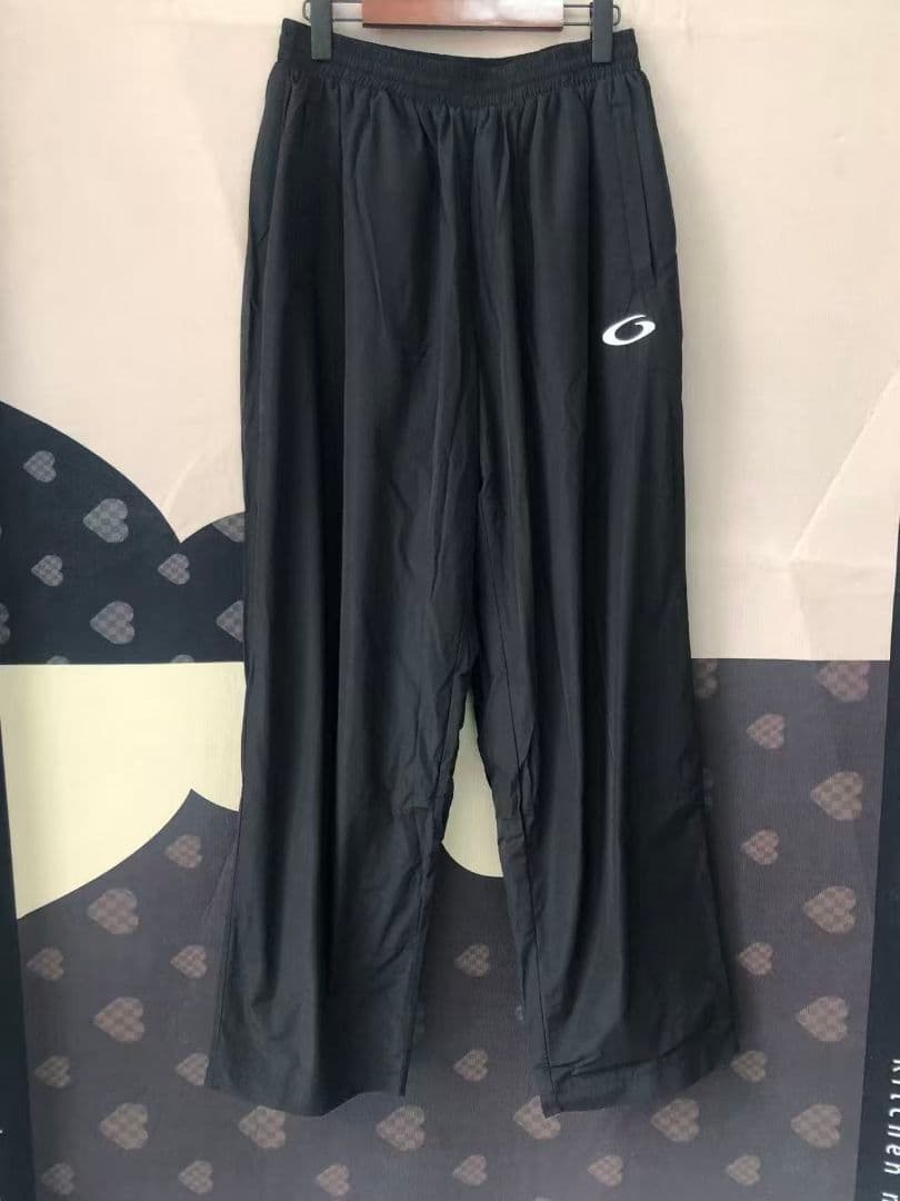 新品同様 BALENCIAGA バレンシアガ ブラック トレーニングパンツ