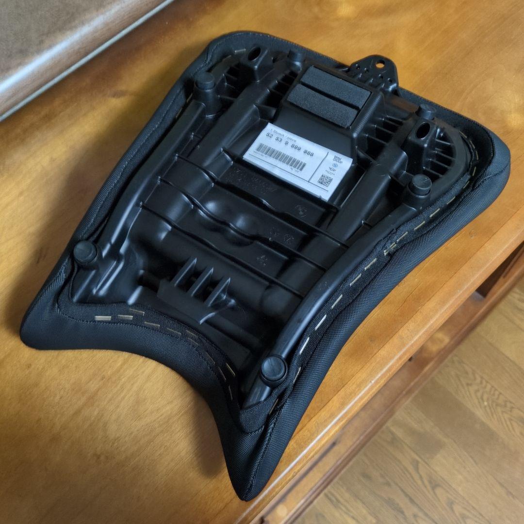  M1000R 純正ノーマル前シート