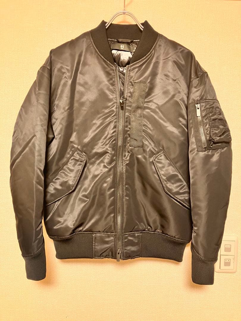 26年復刻 UNIQLO+J ハイブリッドダウンオーバーサイズMA1 ブラックS