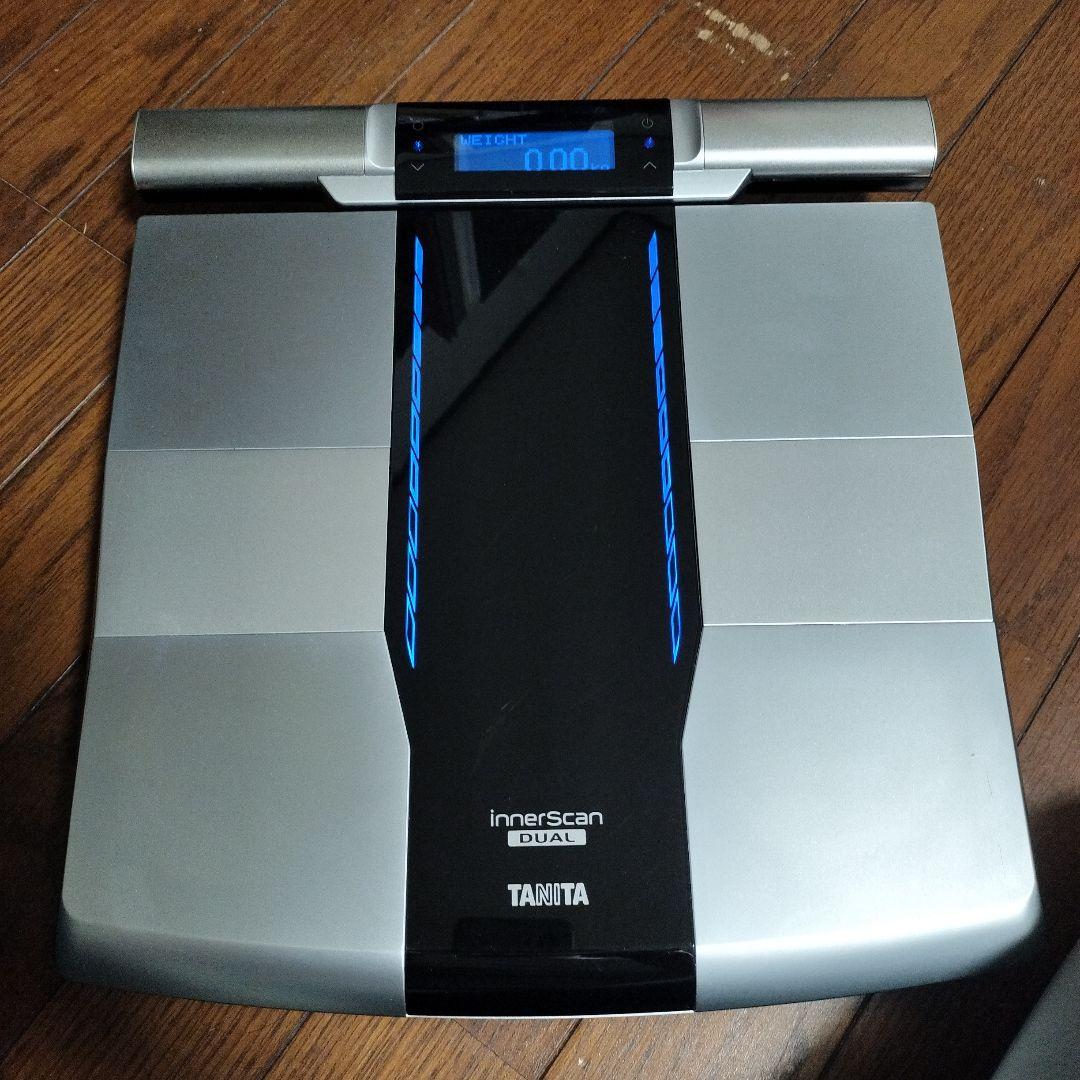 タニタ Innerscan Body 体脂肪計・体組成計RD-800【中古】