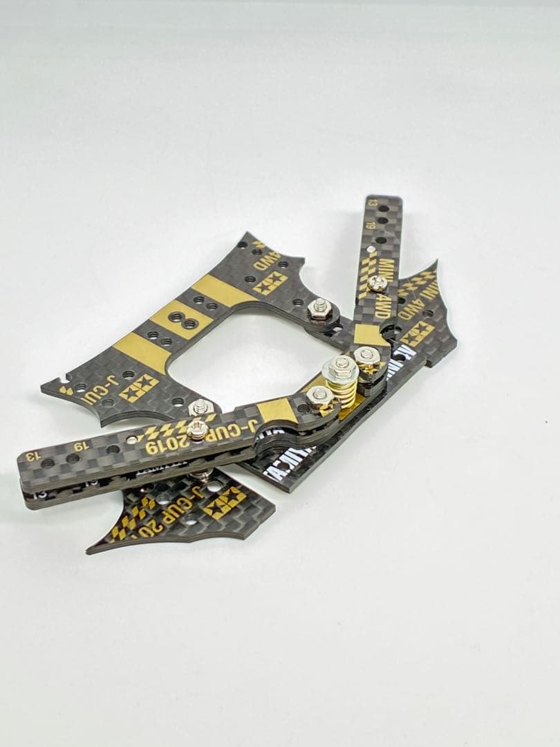 ミニ四駆　CNC加工　純正カーボン仕様　リヤアンカーユニット　ゴールドプリント