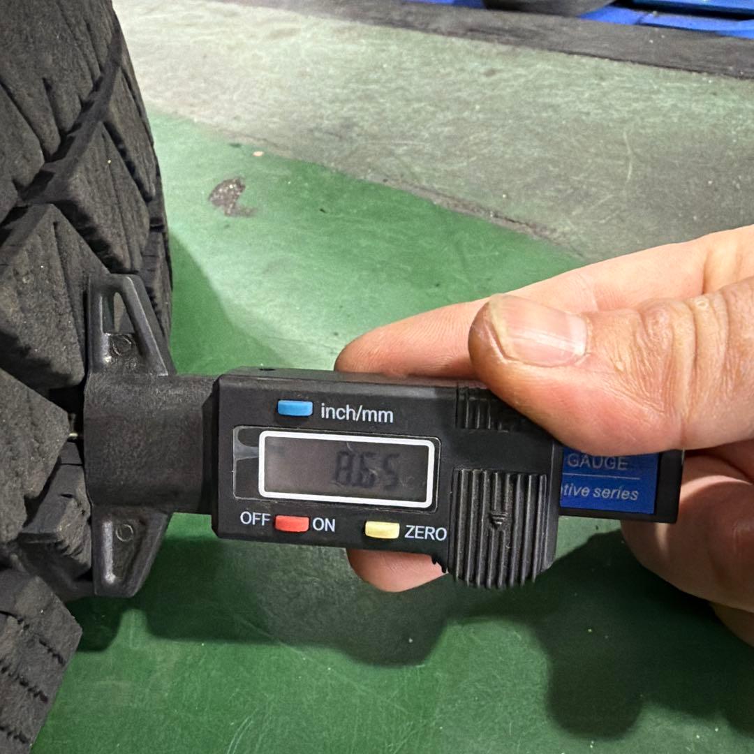 ブリジストン ブリザックDM-V3 225/65R17 23年製 4本セット