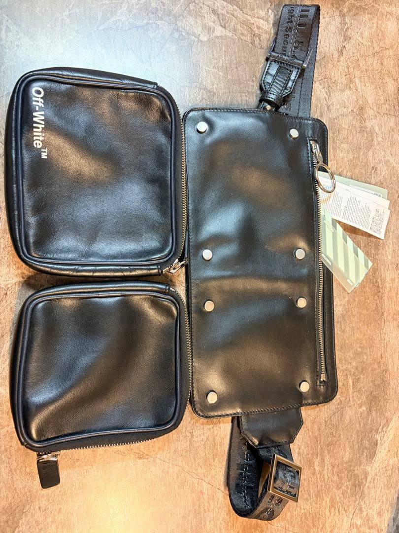 Off-White ボディバッグ レザーブラック