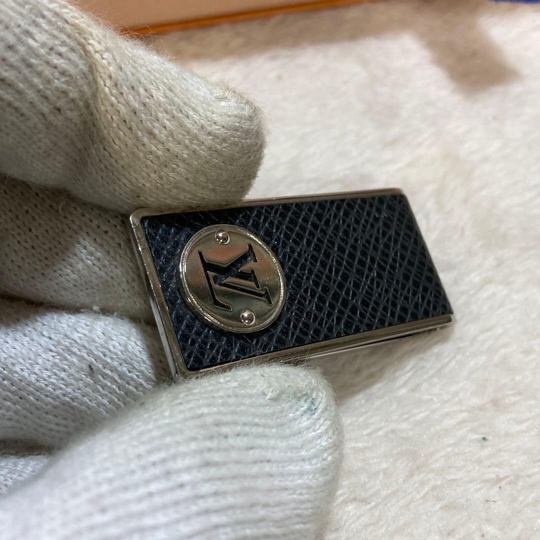 ！美品！　ルイヴィトン　マネークリップ　タイガ