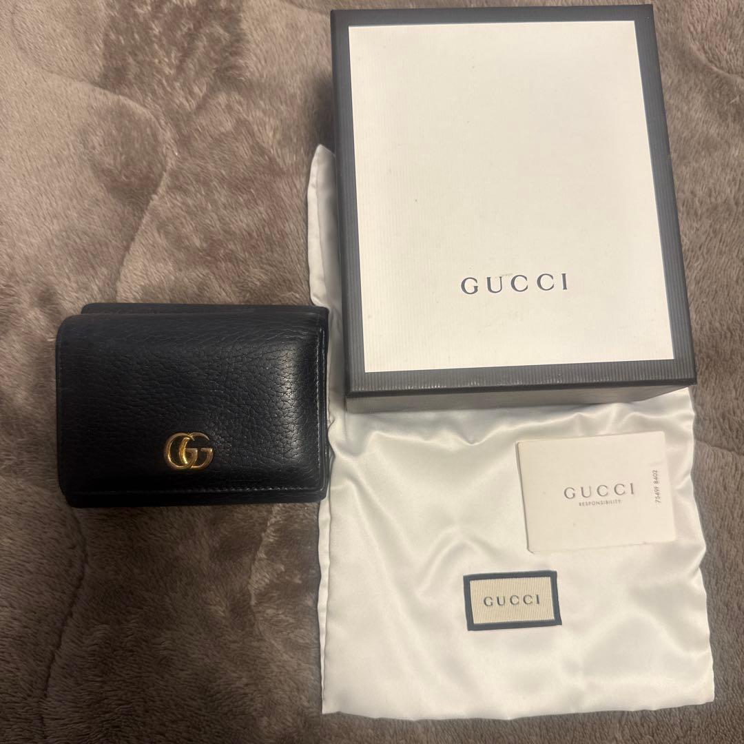グッチ　二つ折り財布