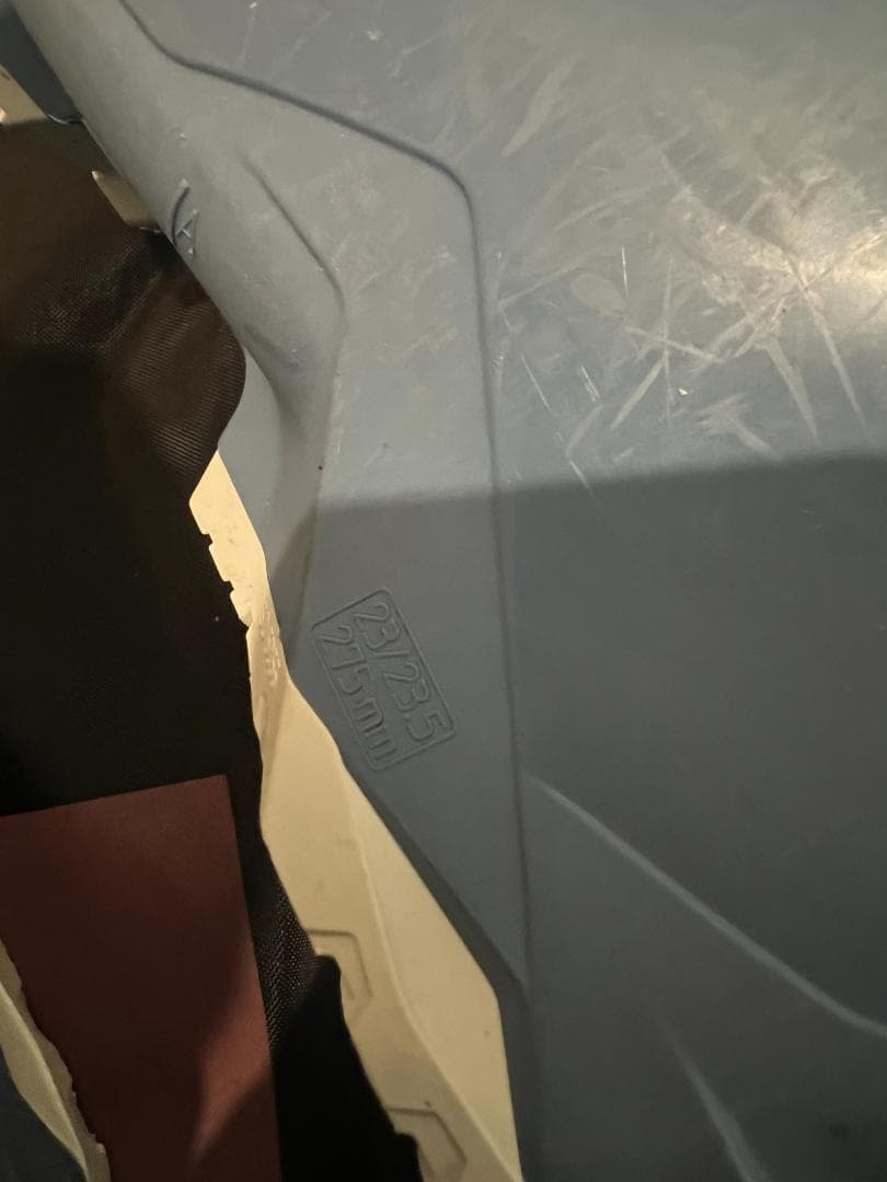 Salomon Lux ジュニア用スキー板 130cm＆NORDICAブーツ