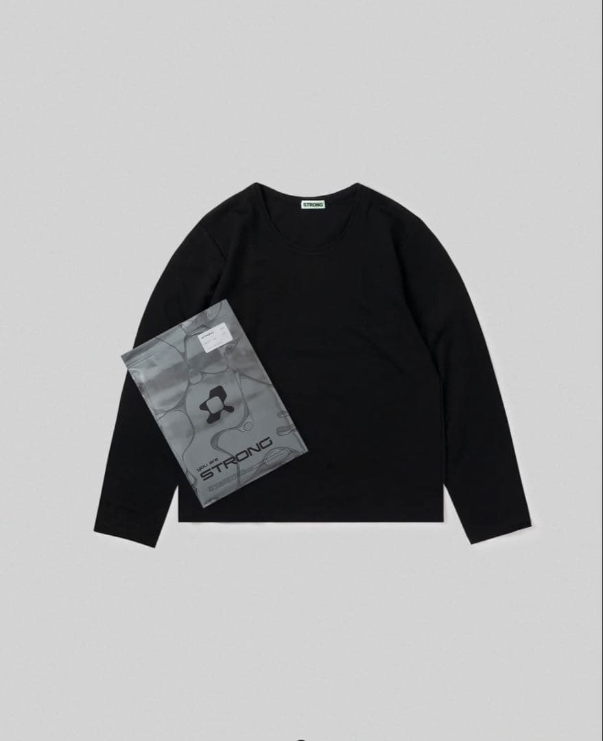 STRONG pack tee 長袖　Sサイズ ブラック