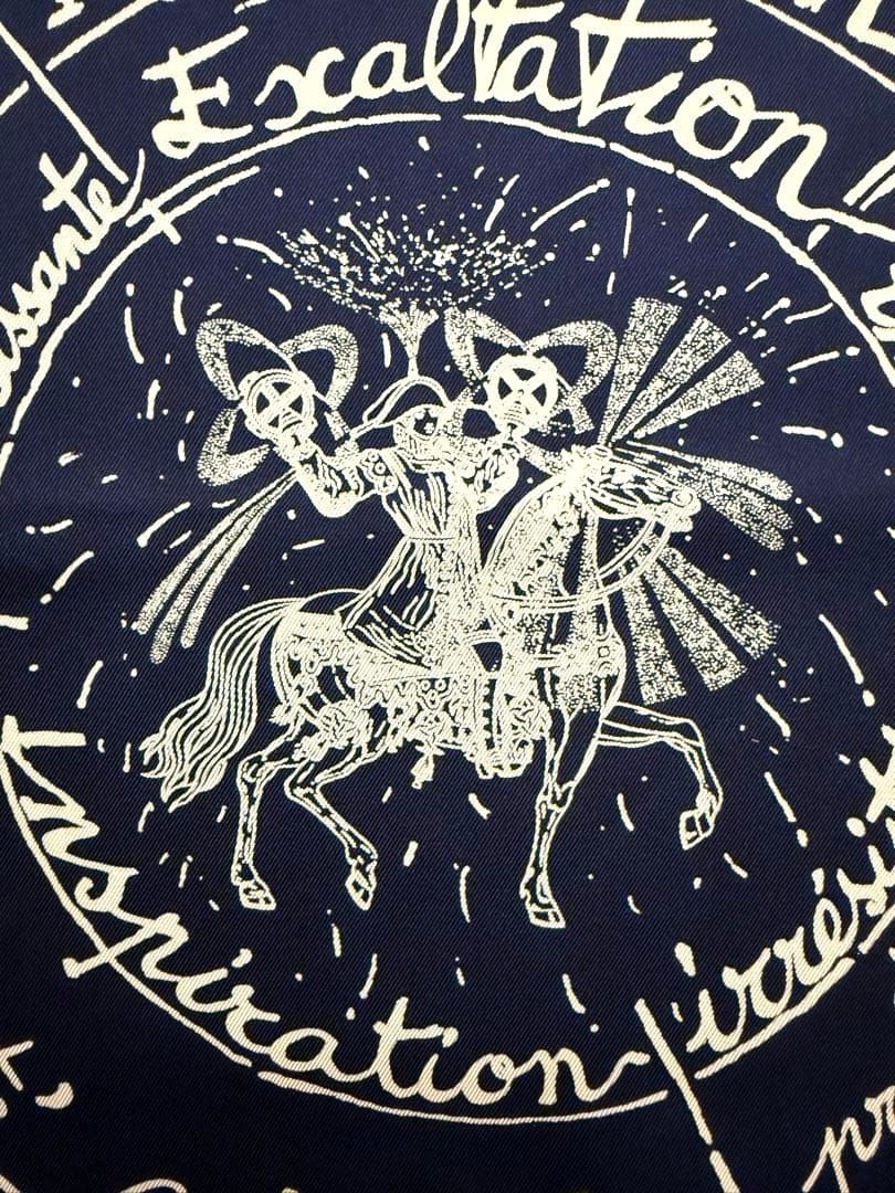 希少 美品 神秘的 エルメス シルクスカーフ イデアの誕生 シック ゴールド 紺