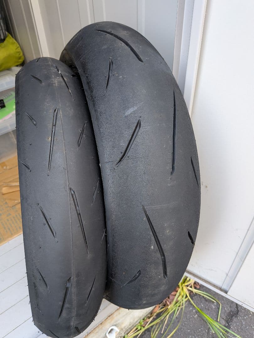 ほぼ新品　α-13SP 前後セット 110/70R17 150/60R17