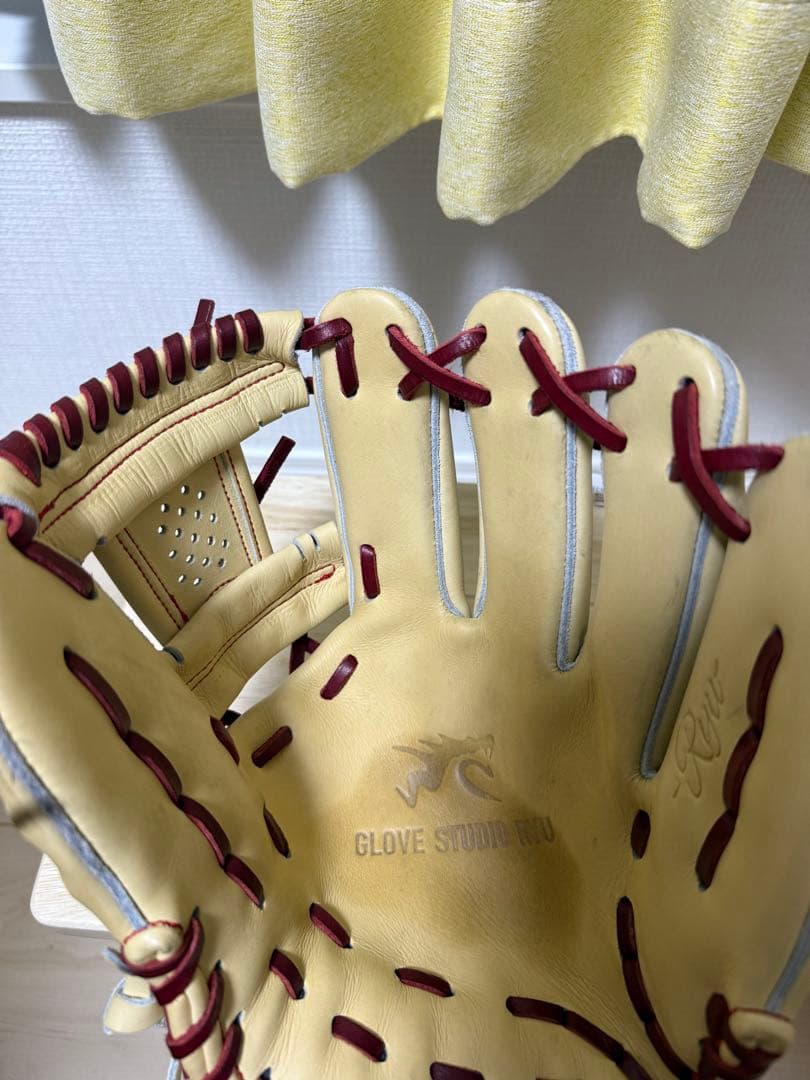 RYU 内野手用グローブ　クリーム色 野球グローブ