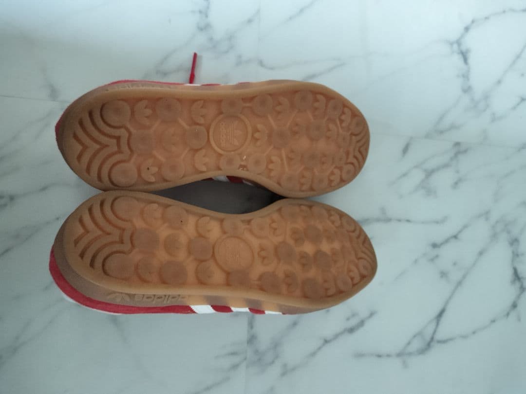 最終値下げになります。美品！adidas ガゼルインドア 24cm レッド