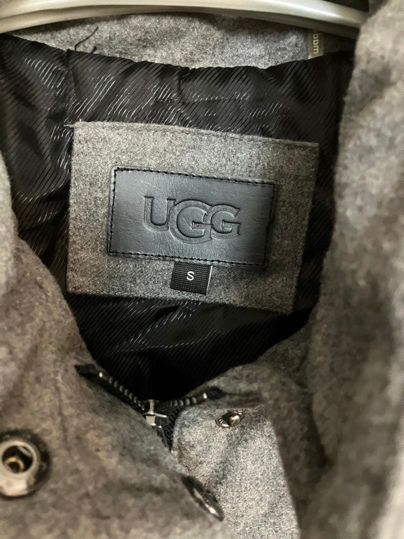 UGG　ロングダウン　Mサイズ　リアルファー ダウンジャケット