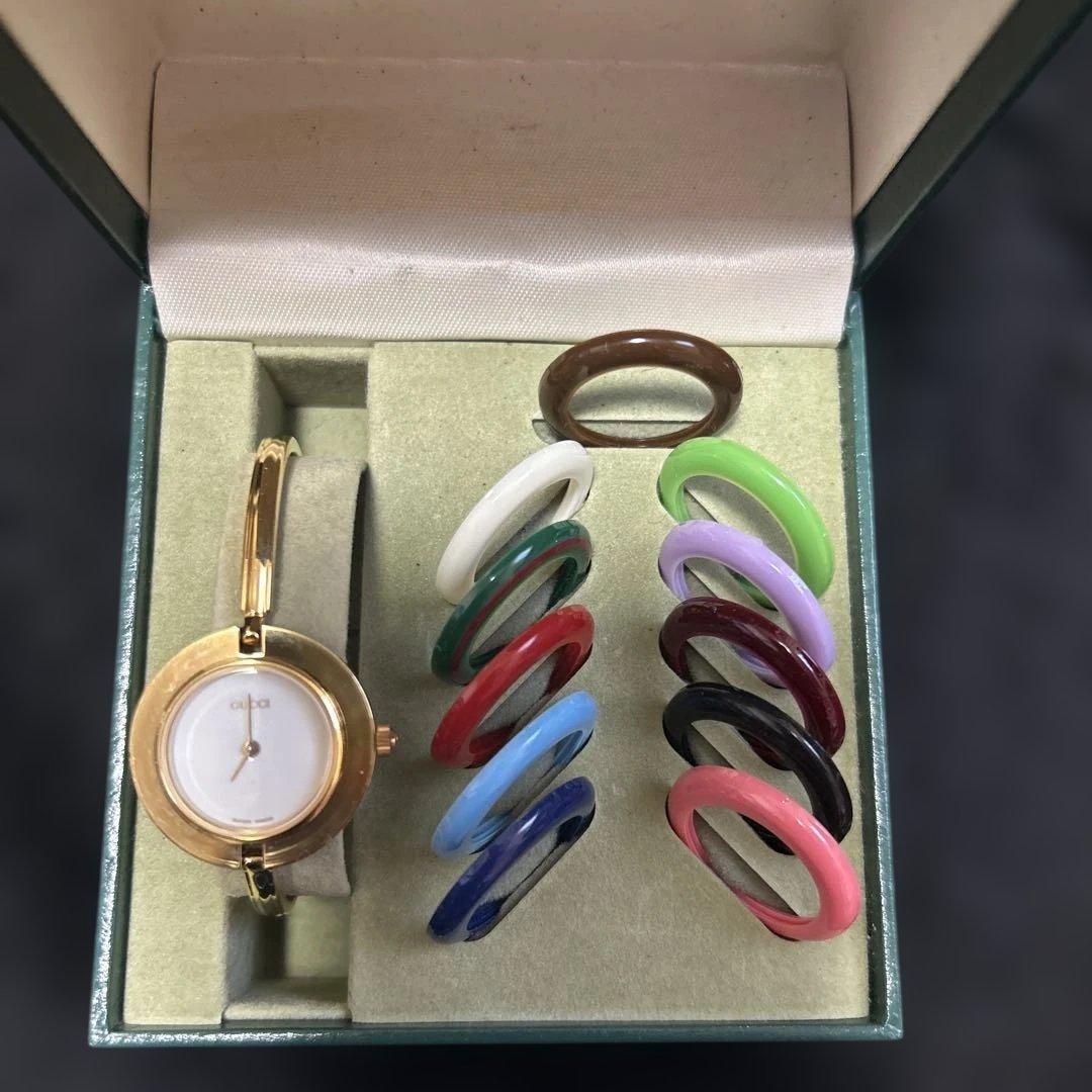 グッチ チェンジベゼル11色 ゴールド レディース 腕時計