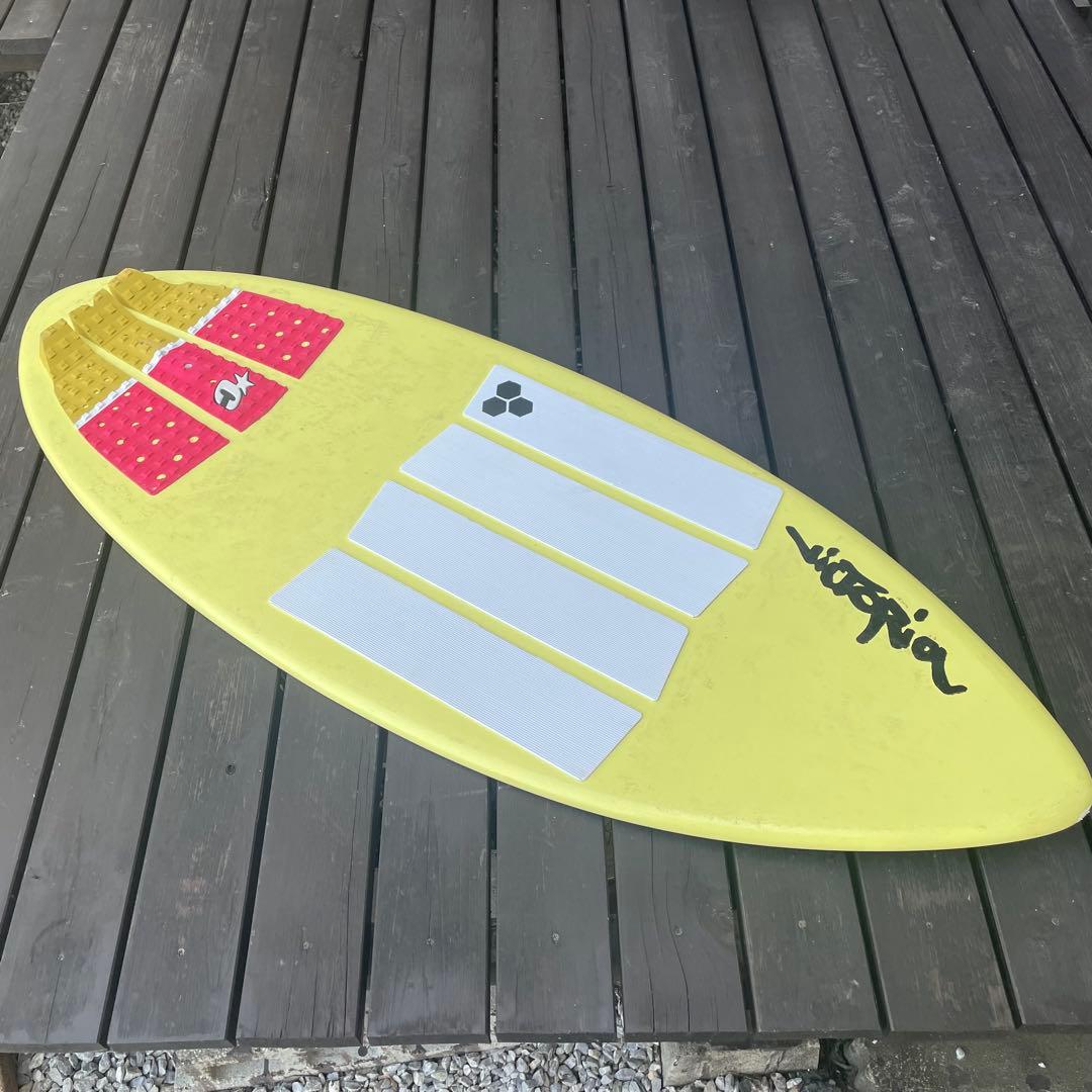 victoria ビクトリア　イエロー スキムボード　マリンスポーツ