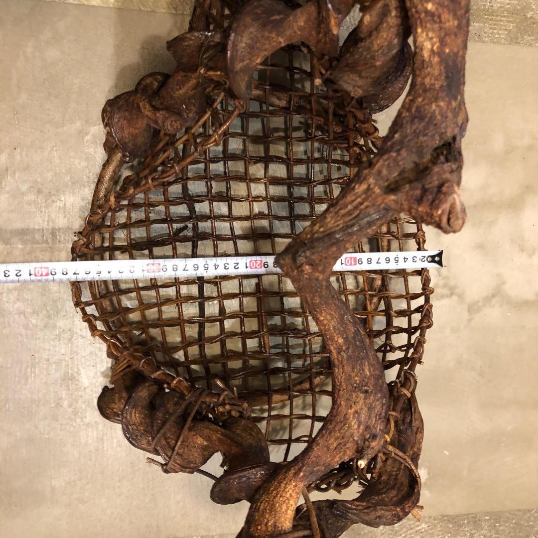 あけび蔓　流木　蔓籠　カゴ　インテリア　木製トレイ　バスケット　小物入　天然木