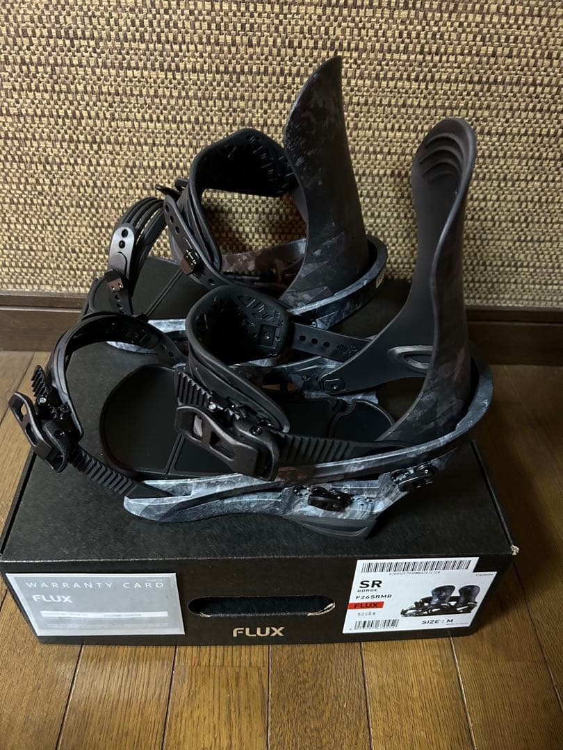 25-26 FLUX SR サイズM 新品！