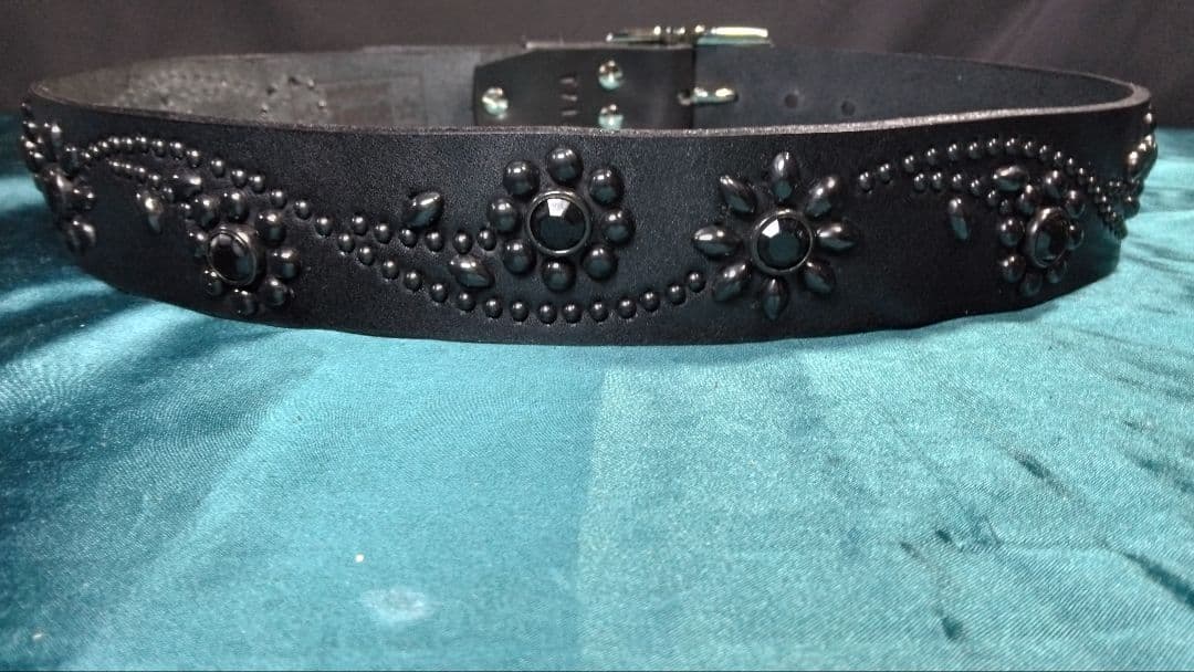 ポパイ昭南ベンズレザーツタ＆フラワースタッズベルト　ソリッドブラック