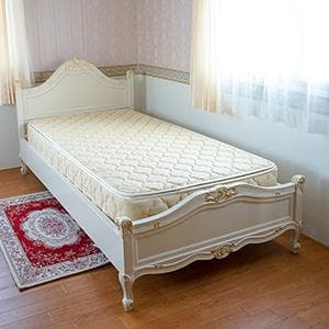 値下げしました！マットレス付 ロココ調 白 金箔仕上 セミダブルベッド
