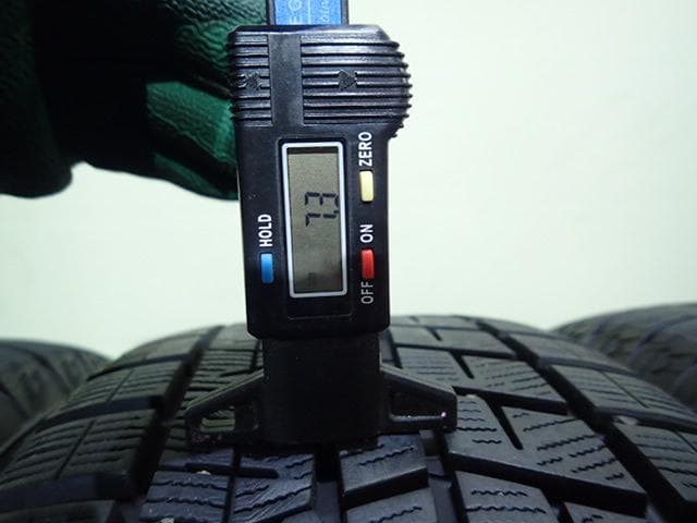 B1043【送料無料】スタッドレスタイヤ 205/55R16 4本セット