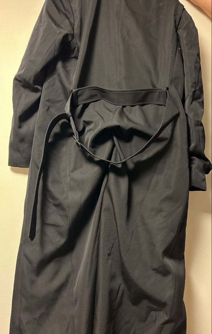 黒 ダブルブレスト トレンチコート