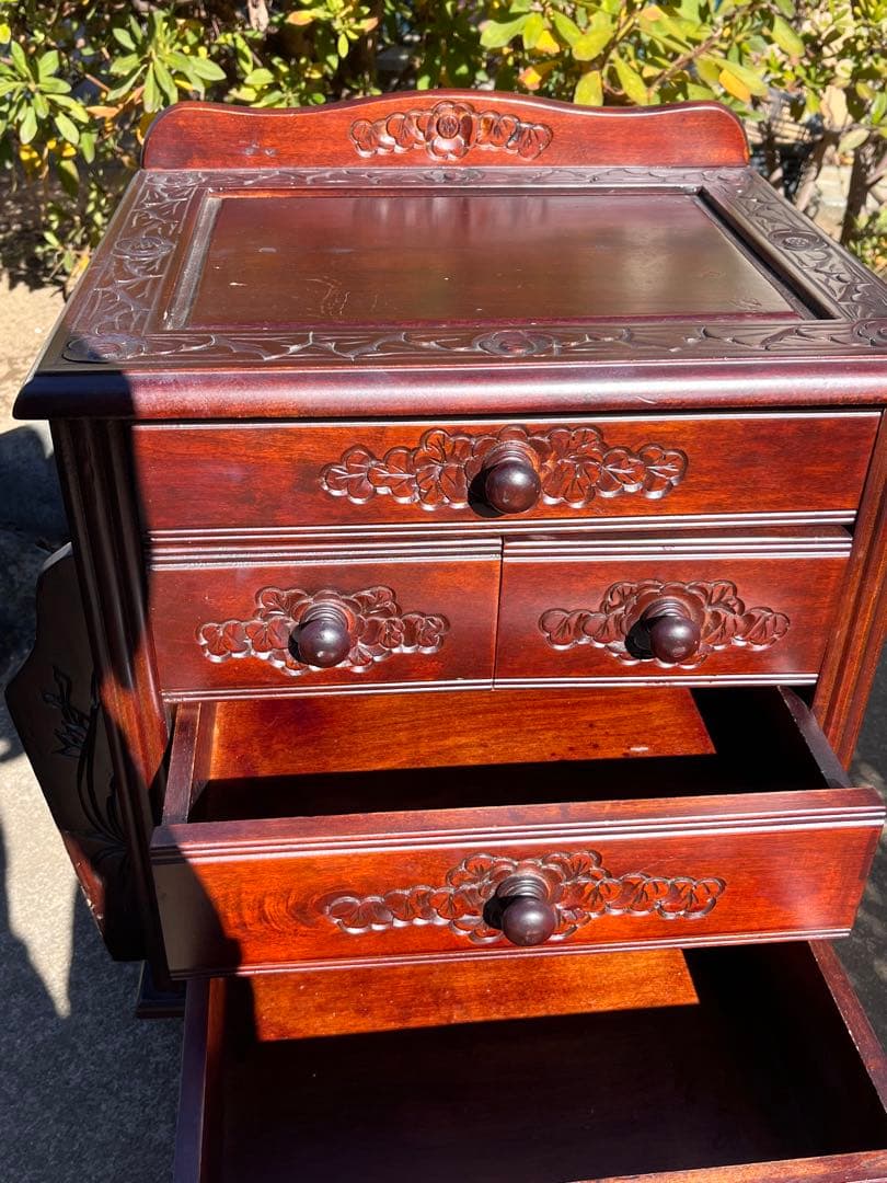 アンティーク調 キャスター付 サイドチェスト マガジンラック 彫刻 木製