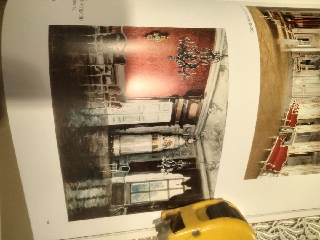 天使のオブジェと華麗なるオーストラリア大宮殿展