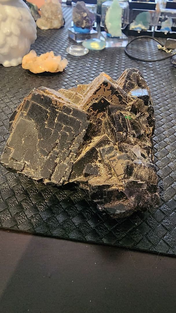 ブラックローズフローライト