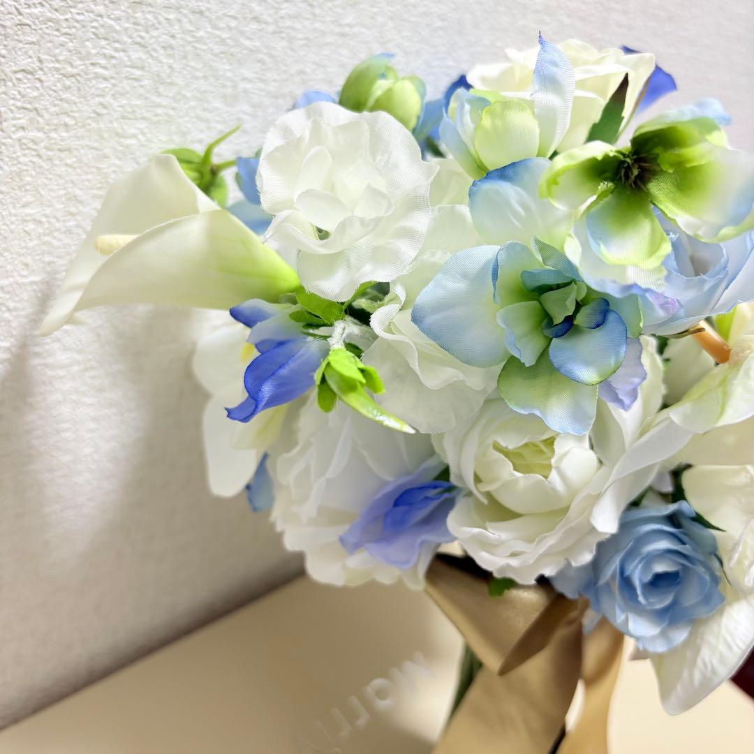 胡蝶蘭と青いお花のウェディングブーケ　アーティフィシャルフラワー　白　青　水色