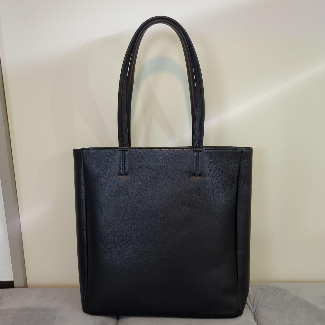 美品！　SHIPS　スマートレザーヴァーティカルトートバッグ