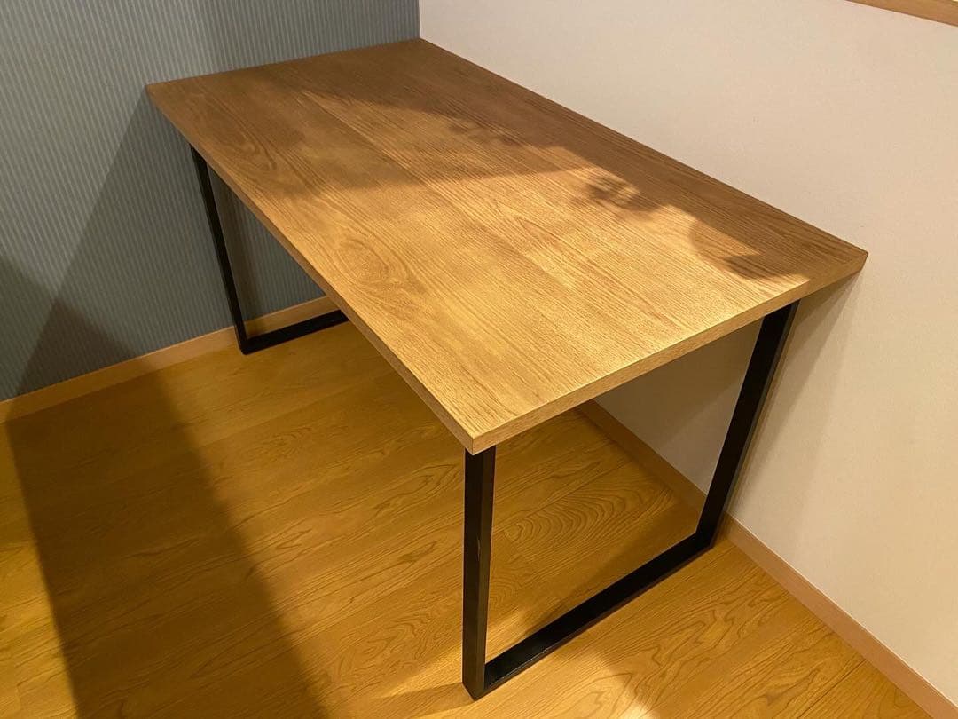 ダイニングテーブル