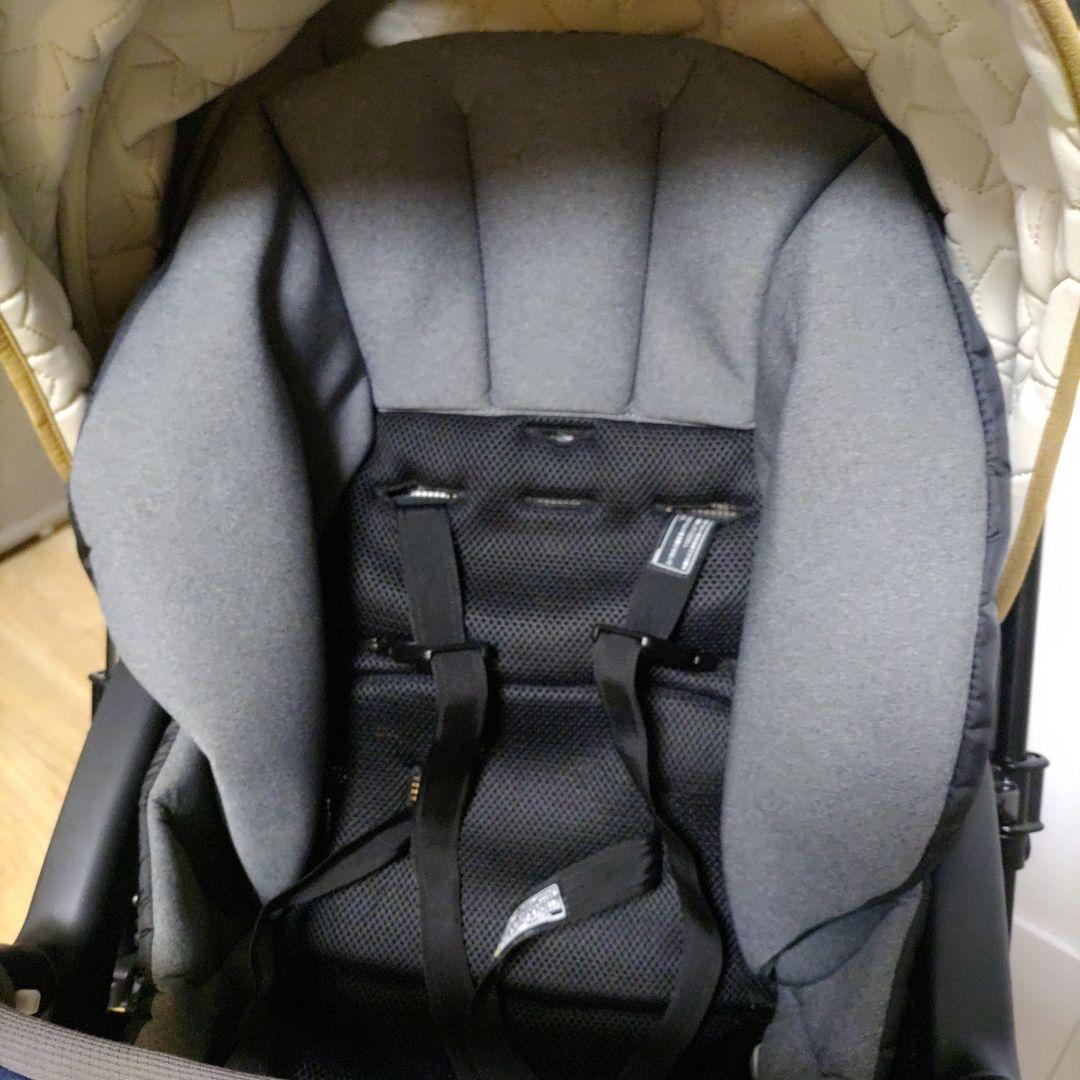 Combi 折りたたみ式ベビーカー ネイビー