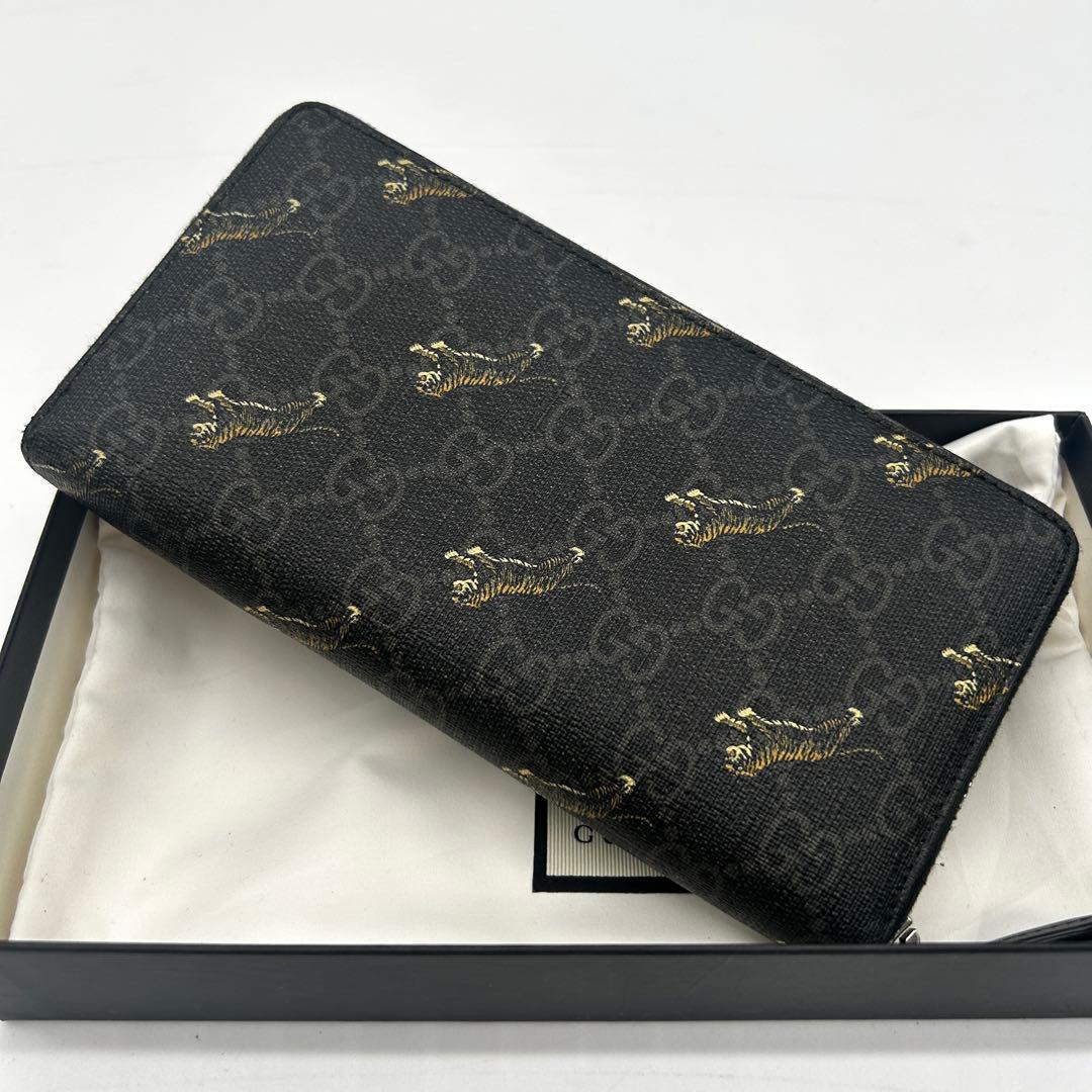 【美品】グッチ GGスプリーム ラウンドファスナー 長財布 タイガー PVC