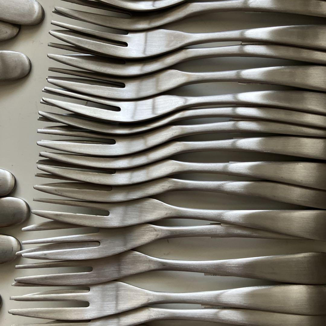 燕190 ナイフ スプーン大小 フォーク大小 レスト 各30 マドラー 10