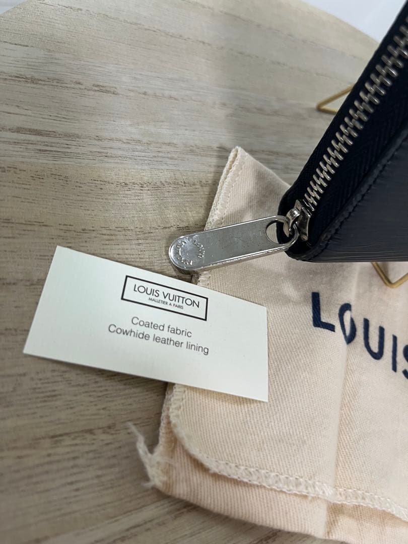 LOUIS VUITTON エピ ジッピーウォレット M61857長財布