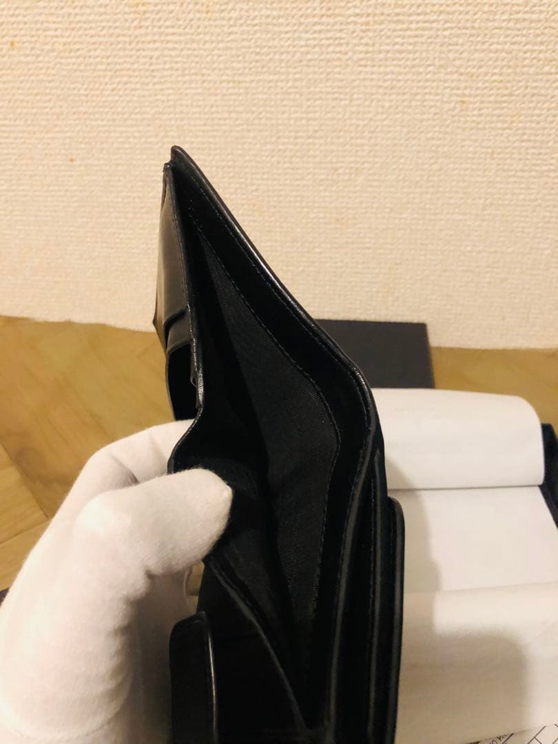PRADA ブラックレザー 三つ折り財布
