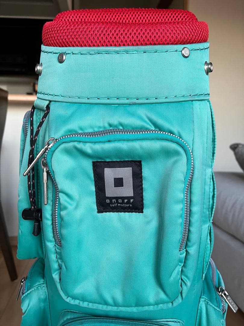 大人気良品ONOFF オノフ カートキャディバッグ 9型軽量メンズ　レディース