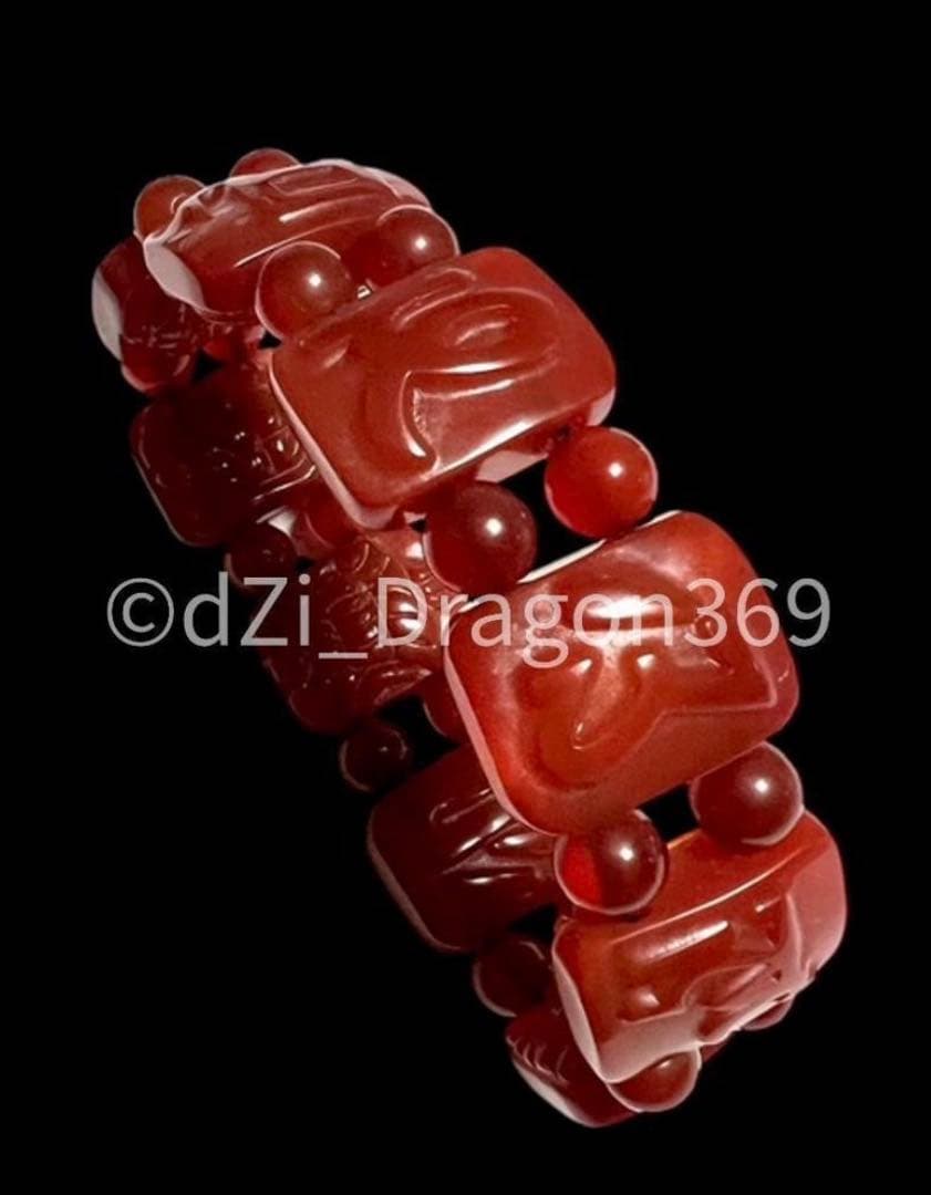 【一点限り】紅玉髄八吉祥財神梵字バングル ※ 20年以上前に作られたもの