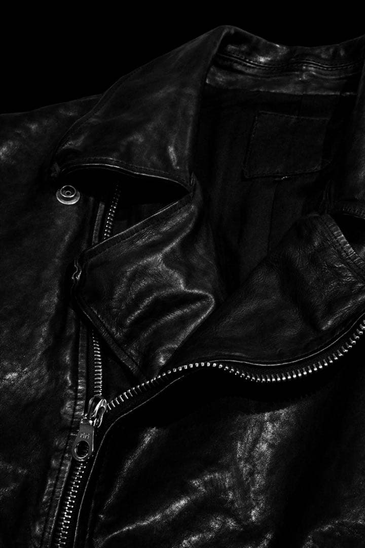 イサムカタヤマバックラッシュ　アルジェントネロ　ダブルライダース