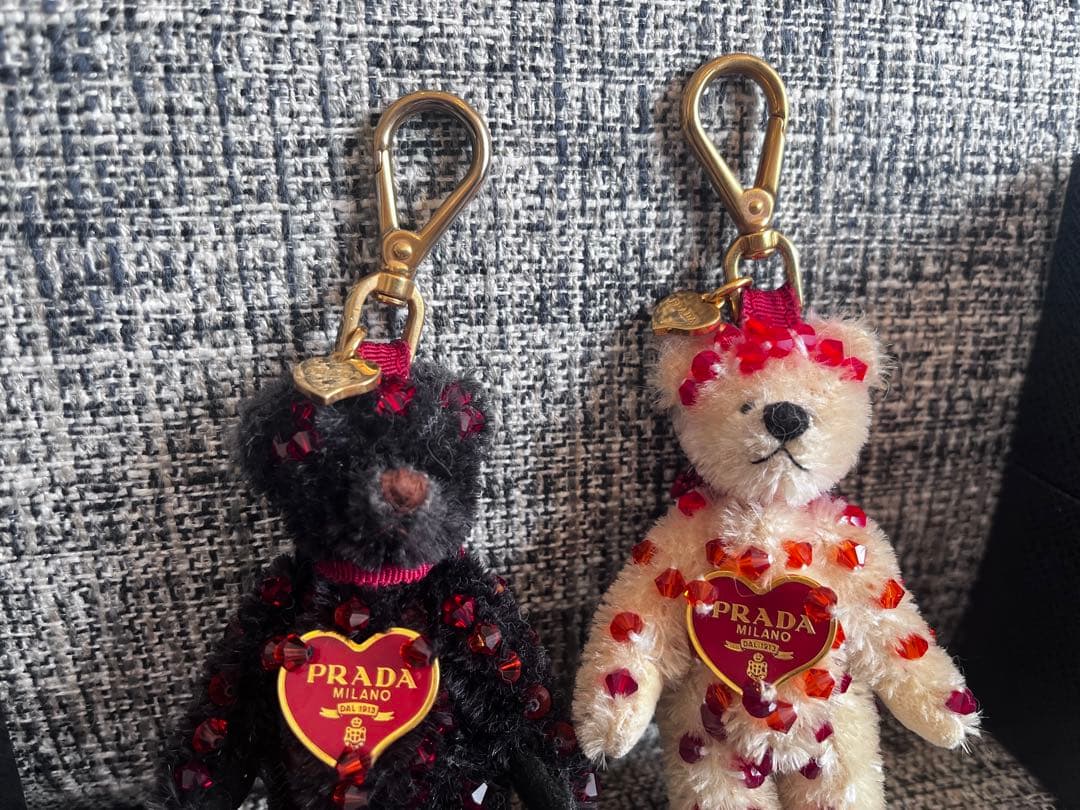 希少 プラダ くま PRADA ベア キーホルダー チャーム 箱有り 2体ペア
