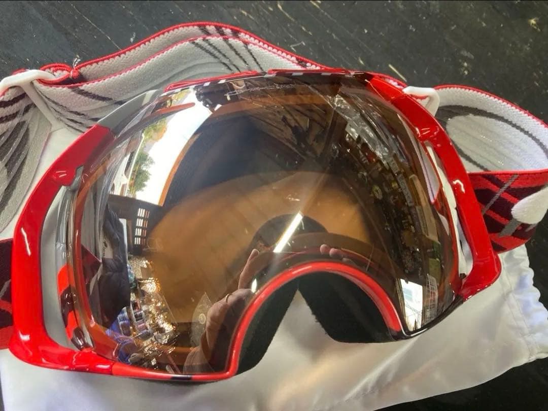 Oakley レッド ミラーゴーグル ケース付き