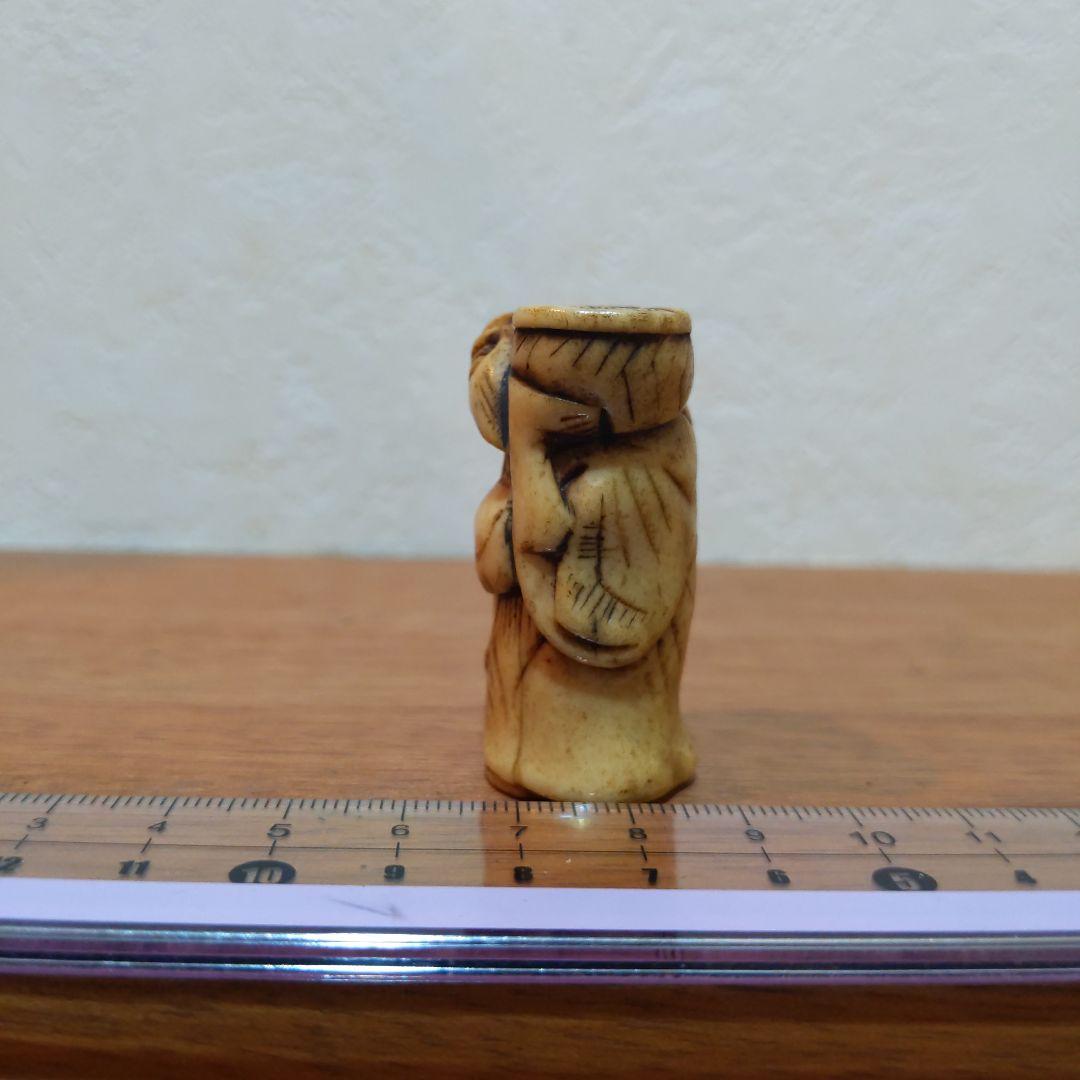 時代提物 根付 天然素材【仙人】高さ約4.5cm 横幅約2.5cm 重25ｇ